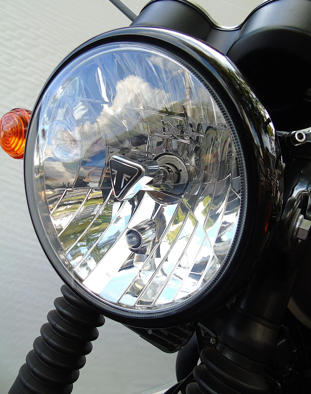 TRIUMPH BONNEVILLE T100 BLACK 900