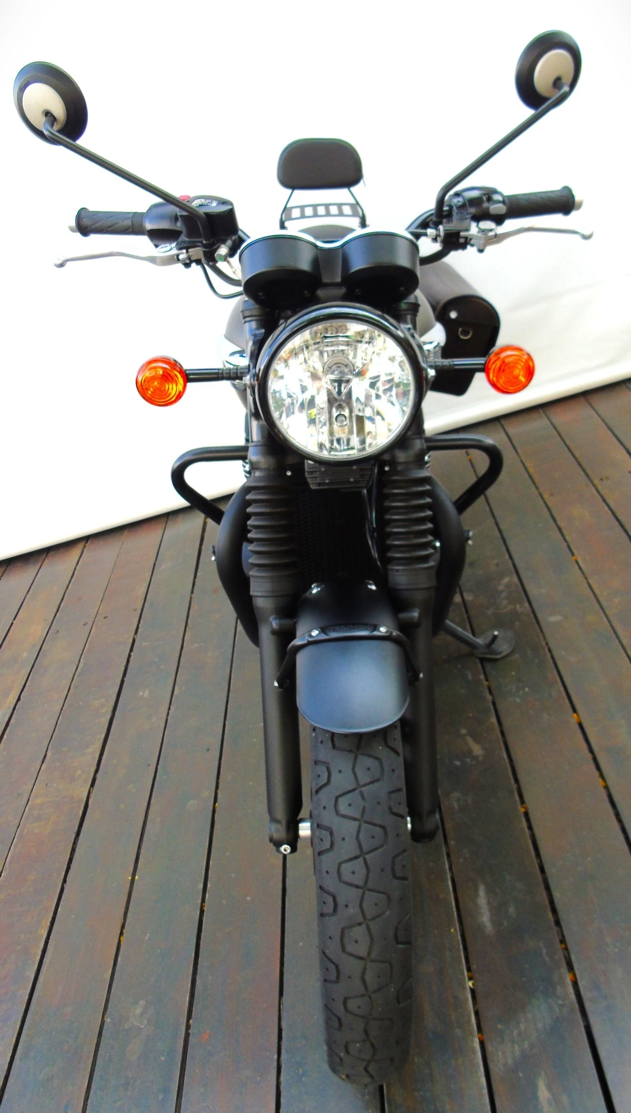TRIUMPH BONNEVILLE T100 BLACK 900