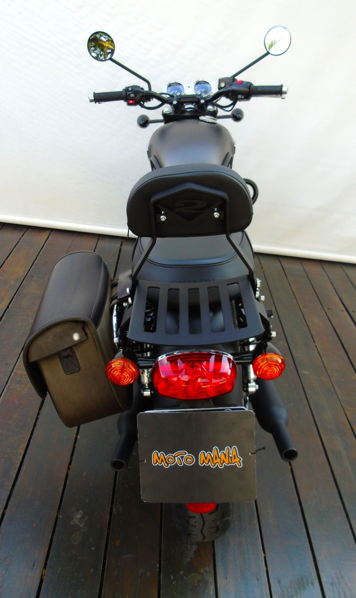TRIUMPH BONNEVILLE T100 BLACK 900