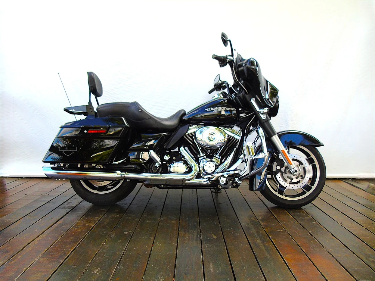 HARLEY-DAVIDSON STREET GLIDE