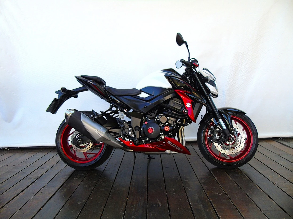 SUZUKI GSX S 750AZ