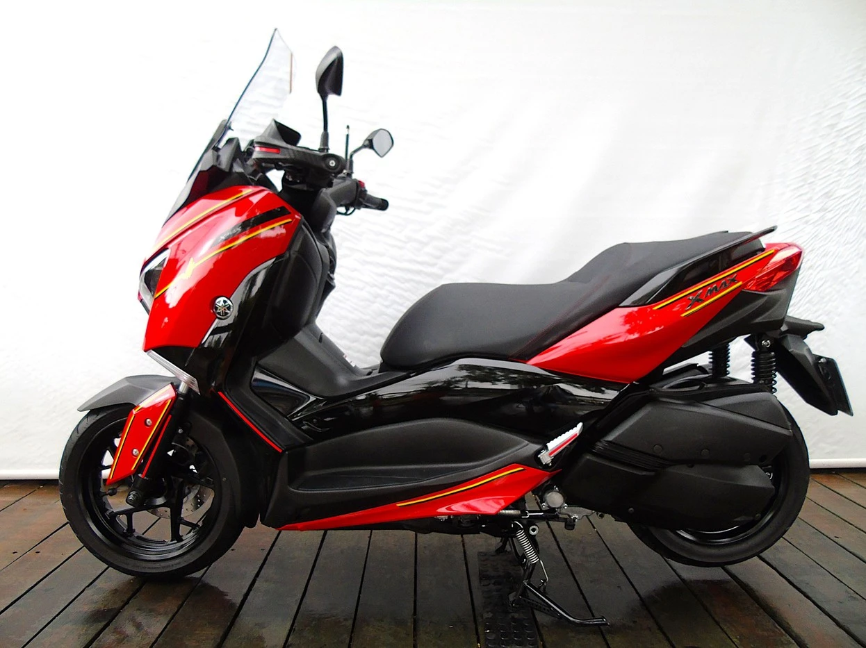 YAMAHA XMAX ABS