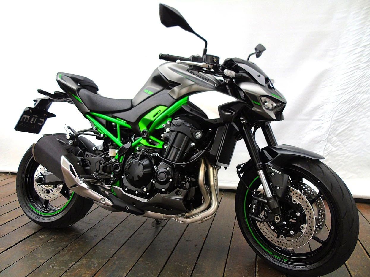 KAWASAKI Z900