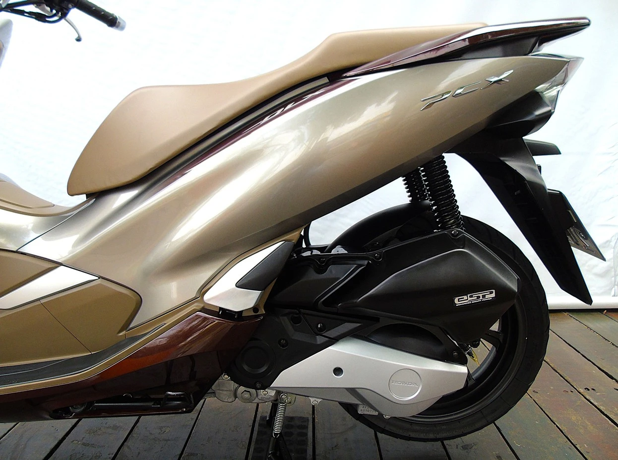 HONDA PCX 150 DLX