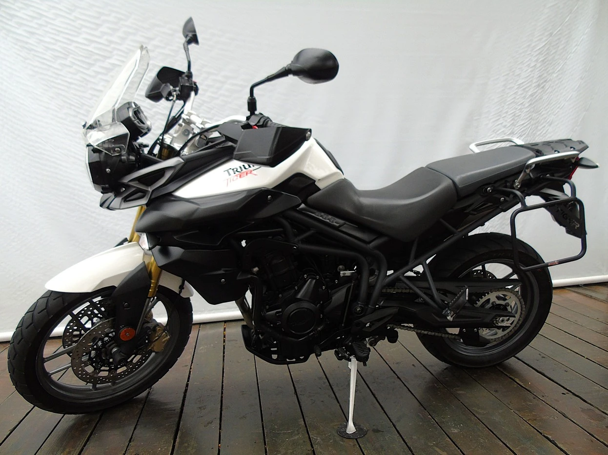 TRIUMPH TIGER 800 ABS