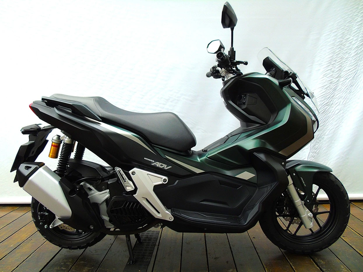HONDA ADV