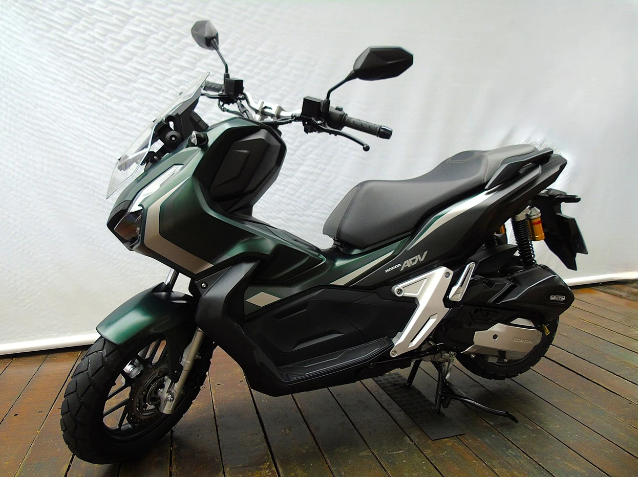 HONDA ADV