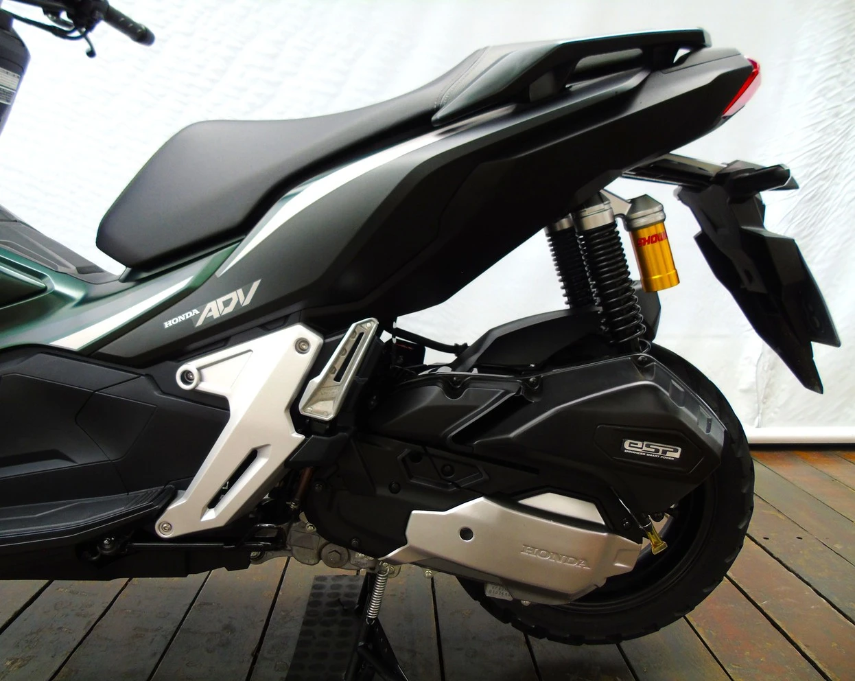 HONDA ADV