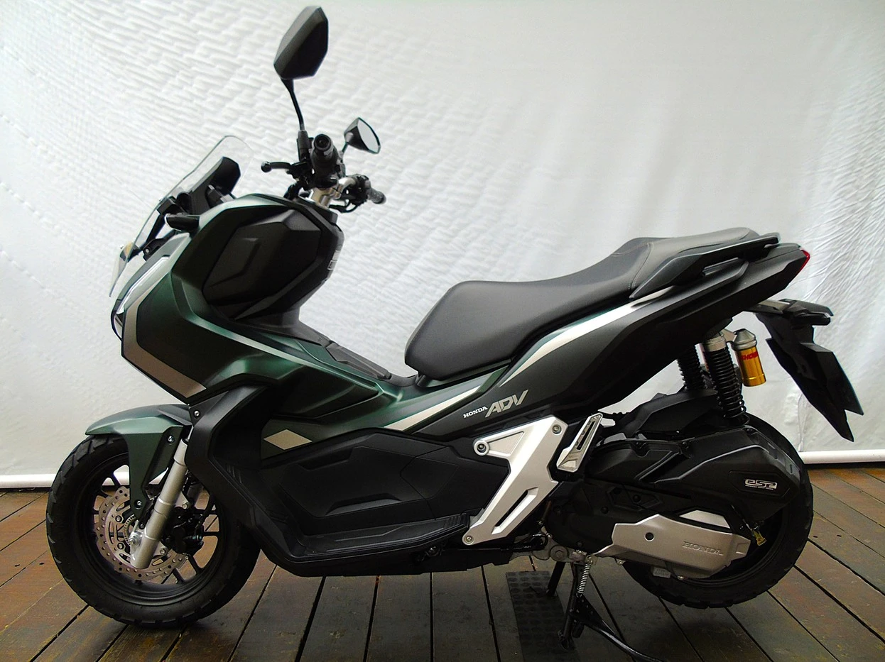 HONDA ADV