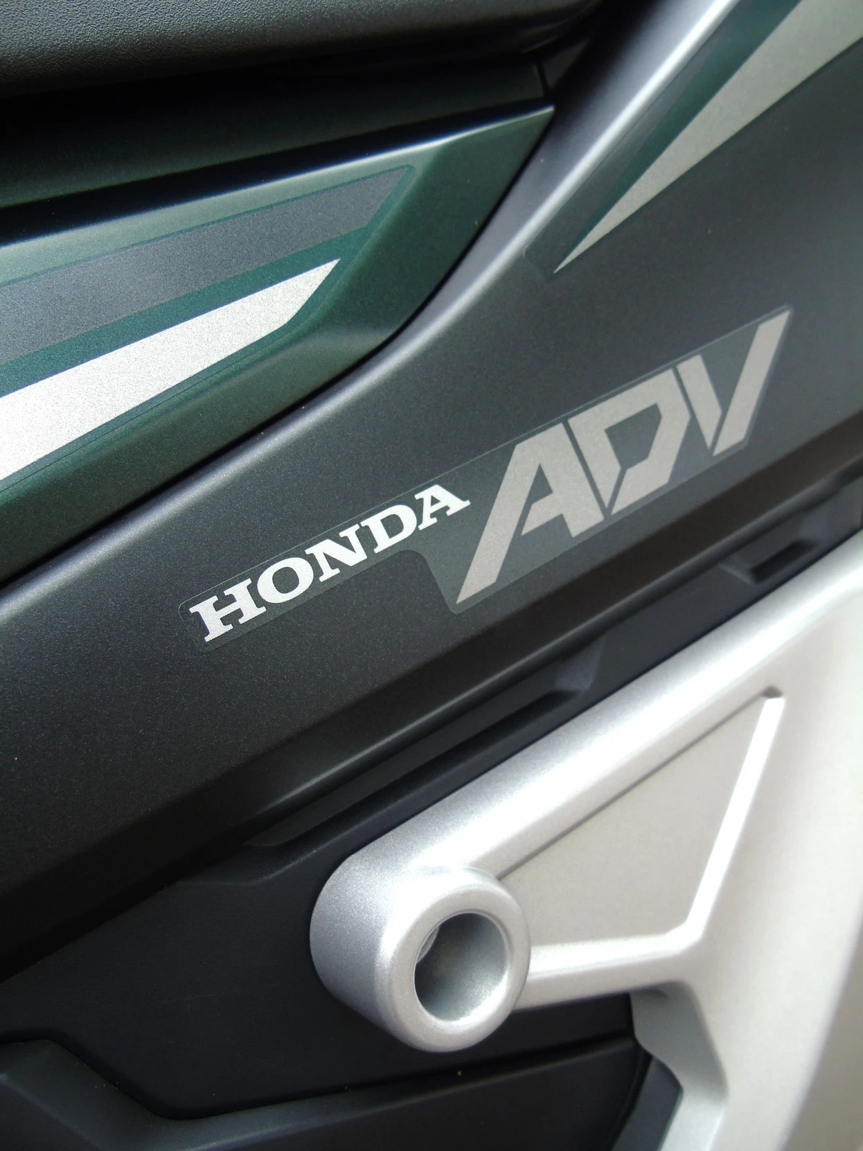 HONDA ADV