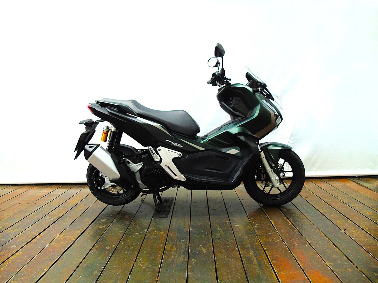 HONDA ADV
