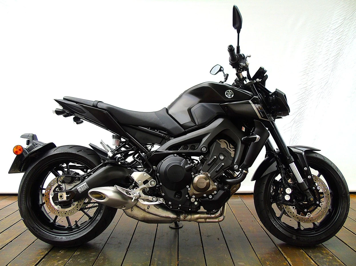 YAMAHA MT-09