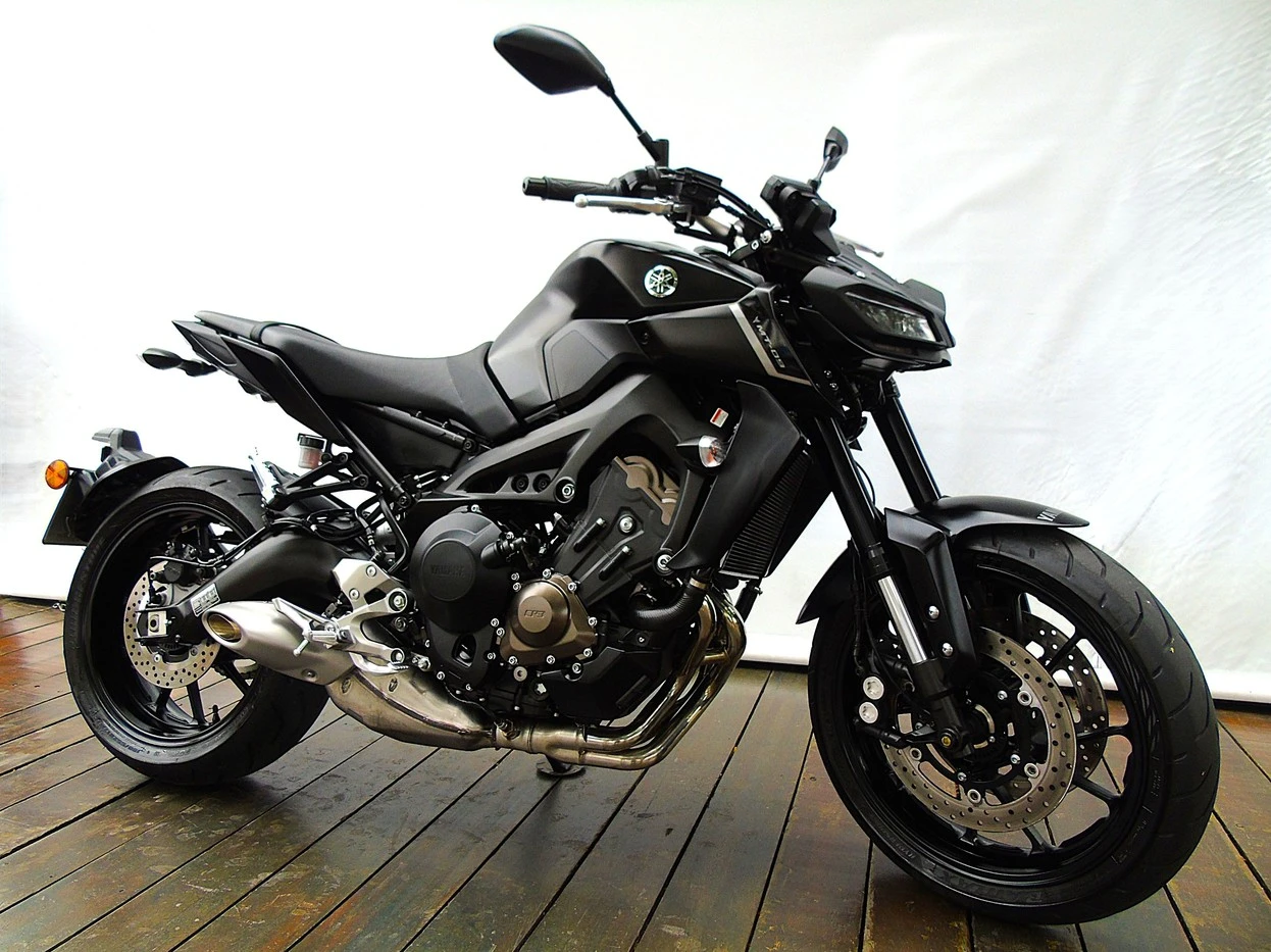 YAMAHA MT-09