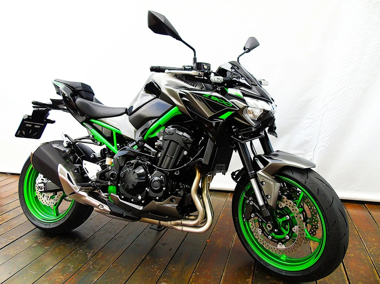 KAWASAKI Z900