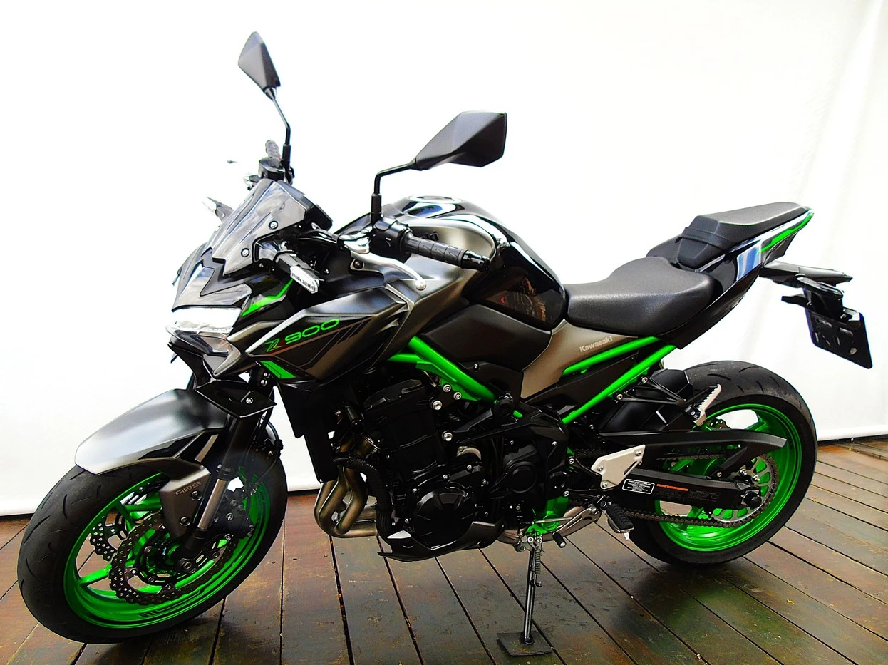 KAWASAKI Z900