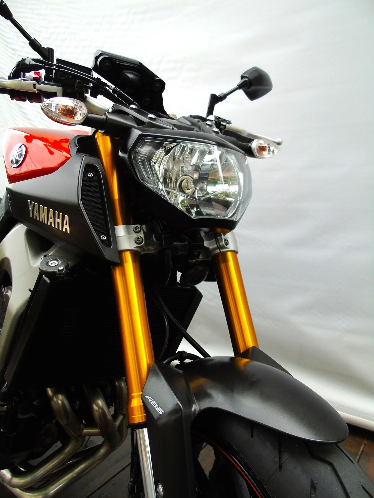 YAMAHA MT-09