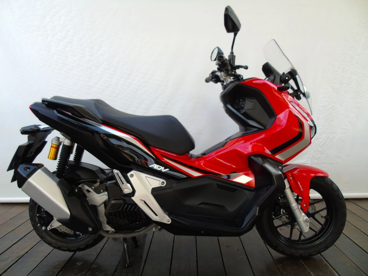 HONDA ADV 150