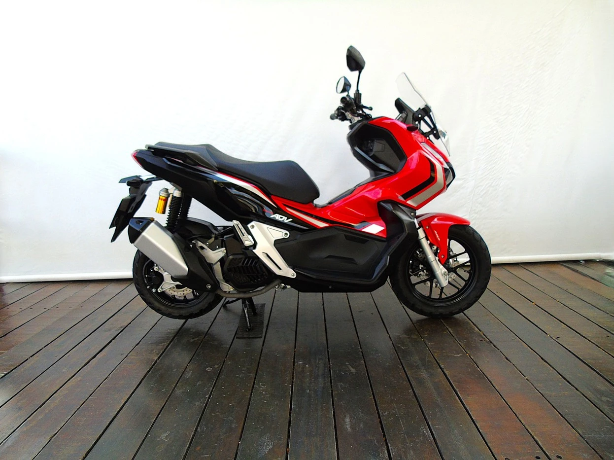 HONDA ADV 150