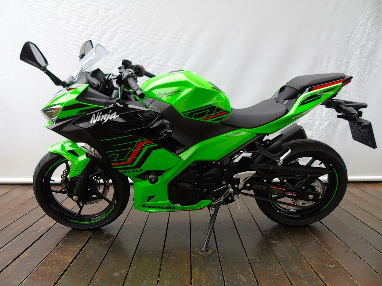 KAWASAKI NINJA 400