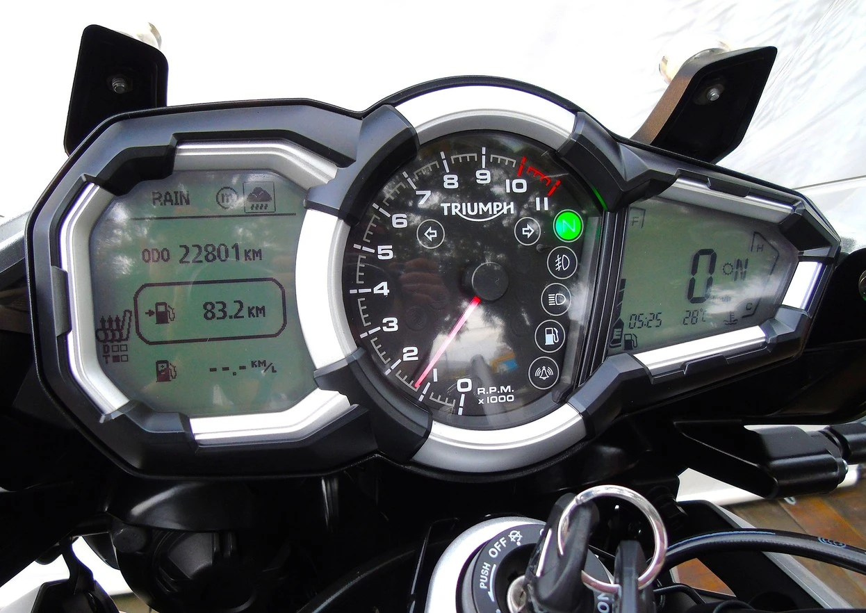 TRIUMPH TIGER EXPLORER XCA