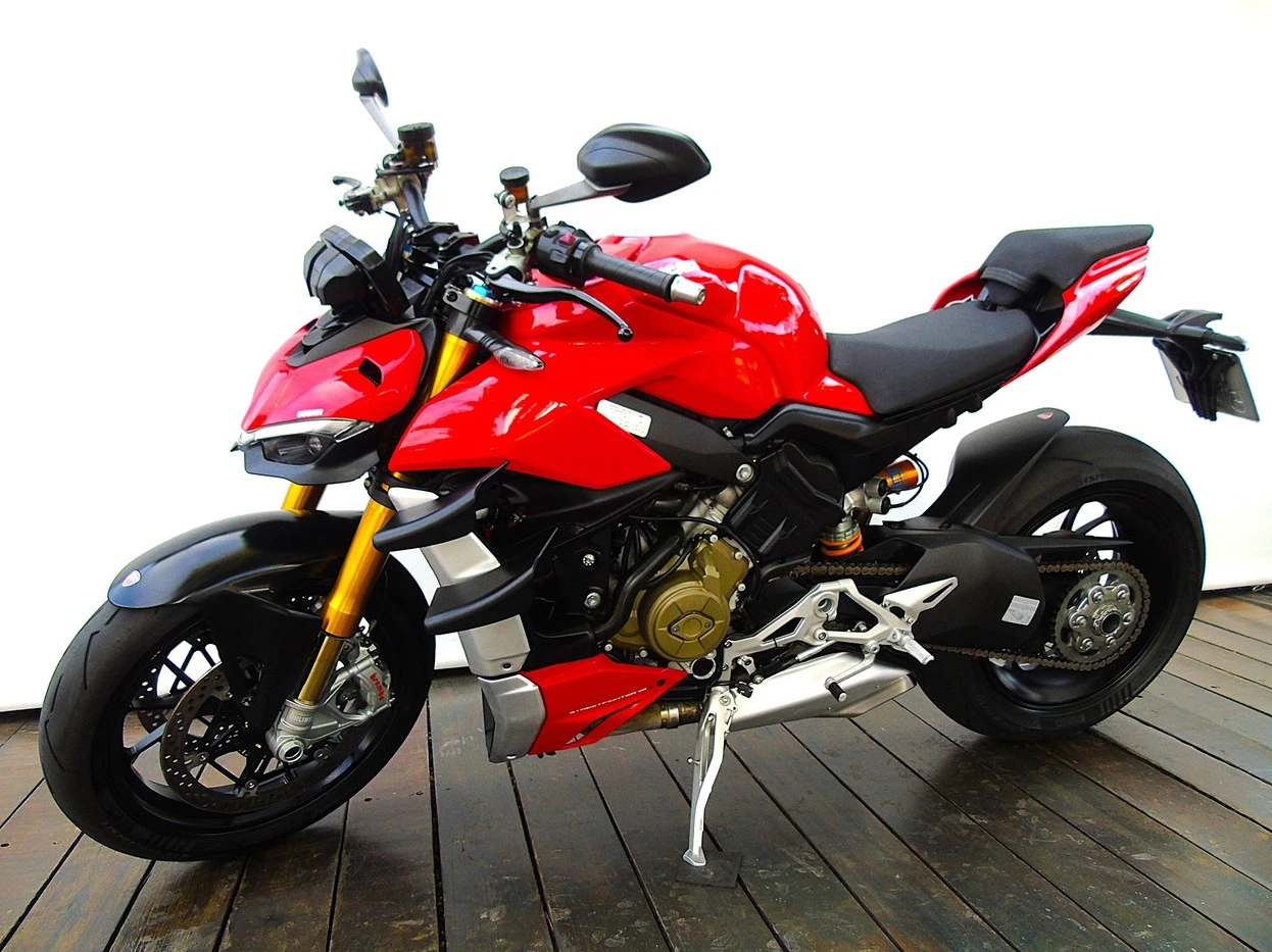 DUCATI STREETFIGHTER V4 S