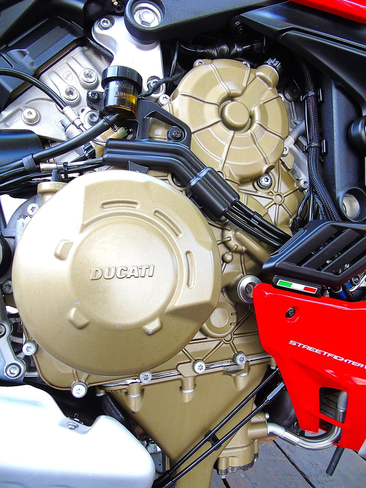 DUCATI STREETFIGHTER V4 S