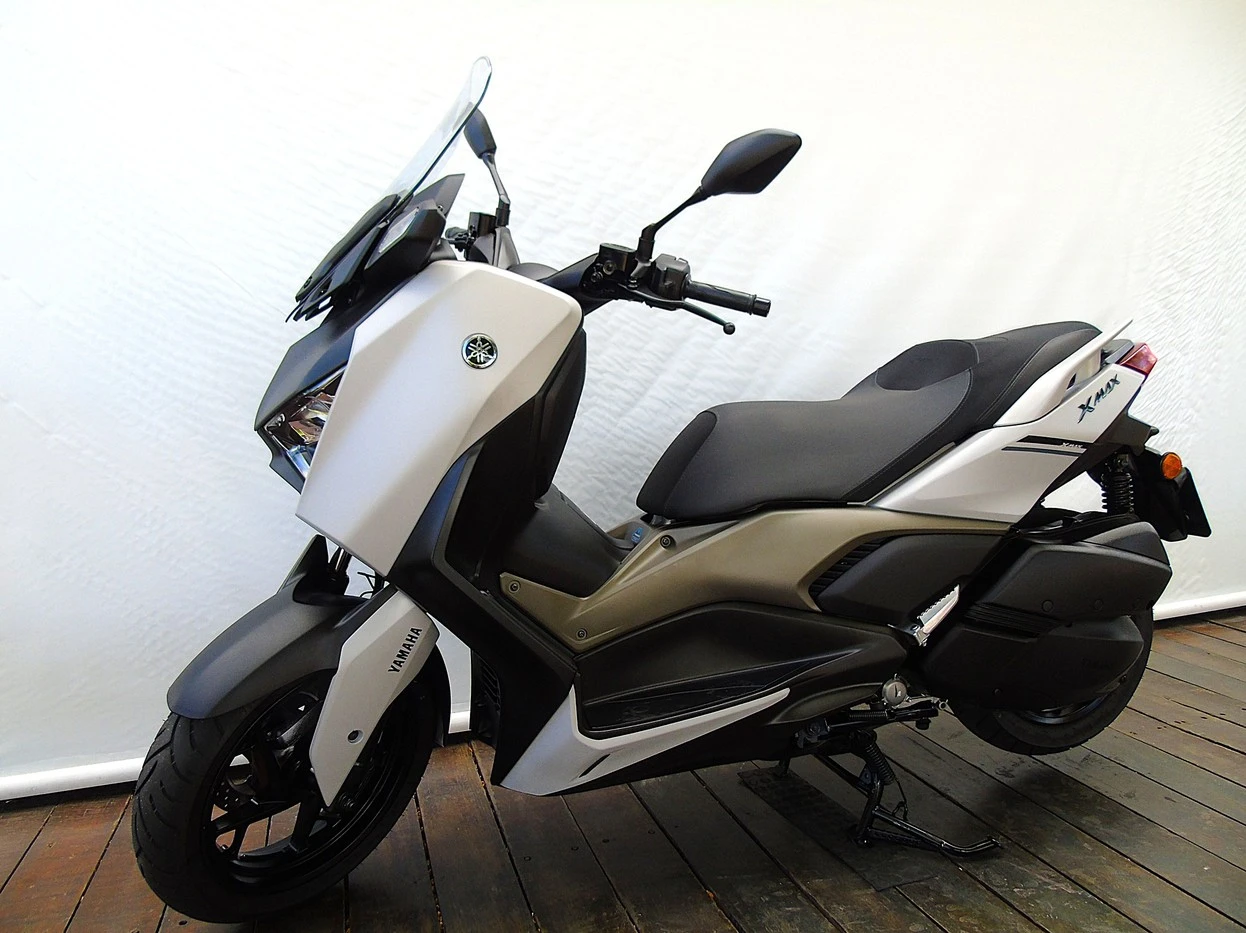YAMAHA XMAX 250 CONNECTED ABS