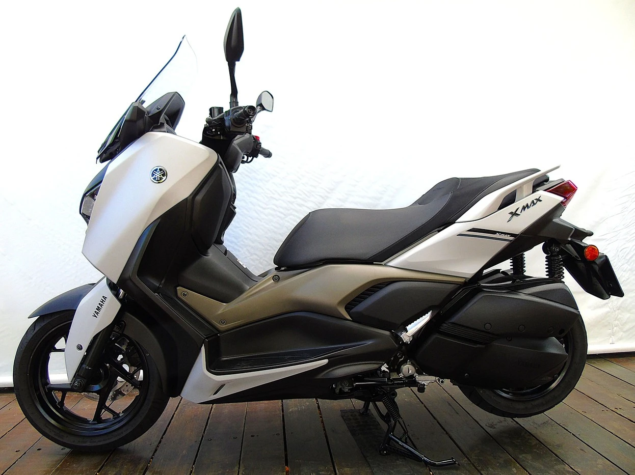 YAMAHA XMAX 250 CONNECTED ABS