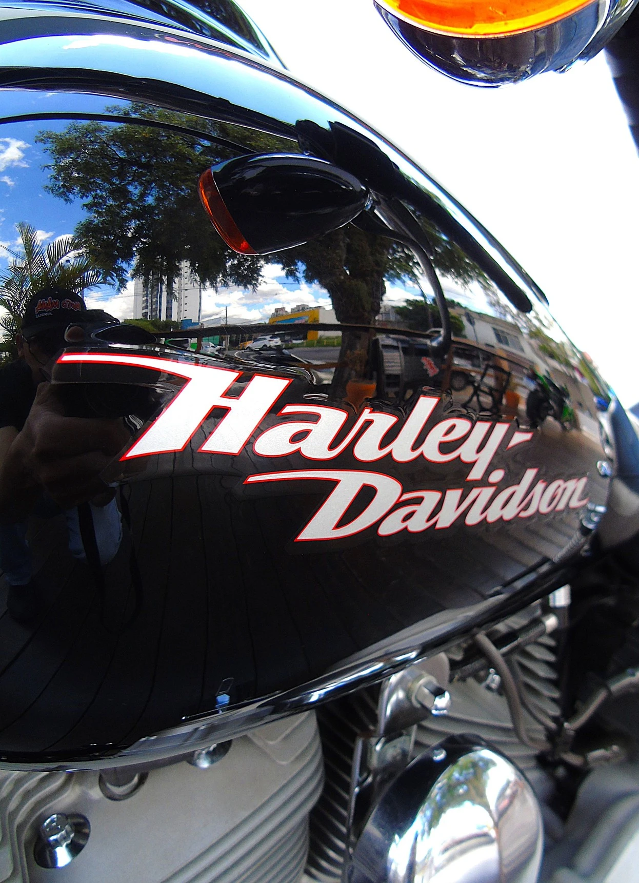 HARLEY-DAVIDSON DYNA SUPER GLIDE FXD