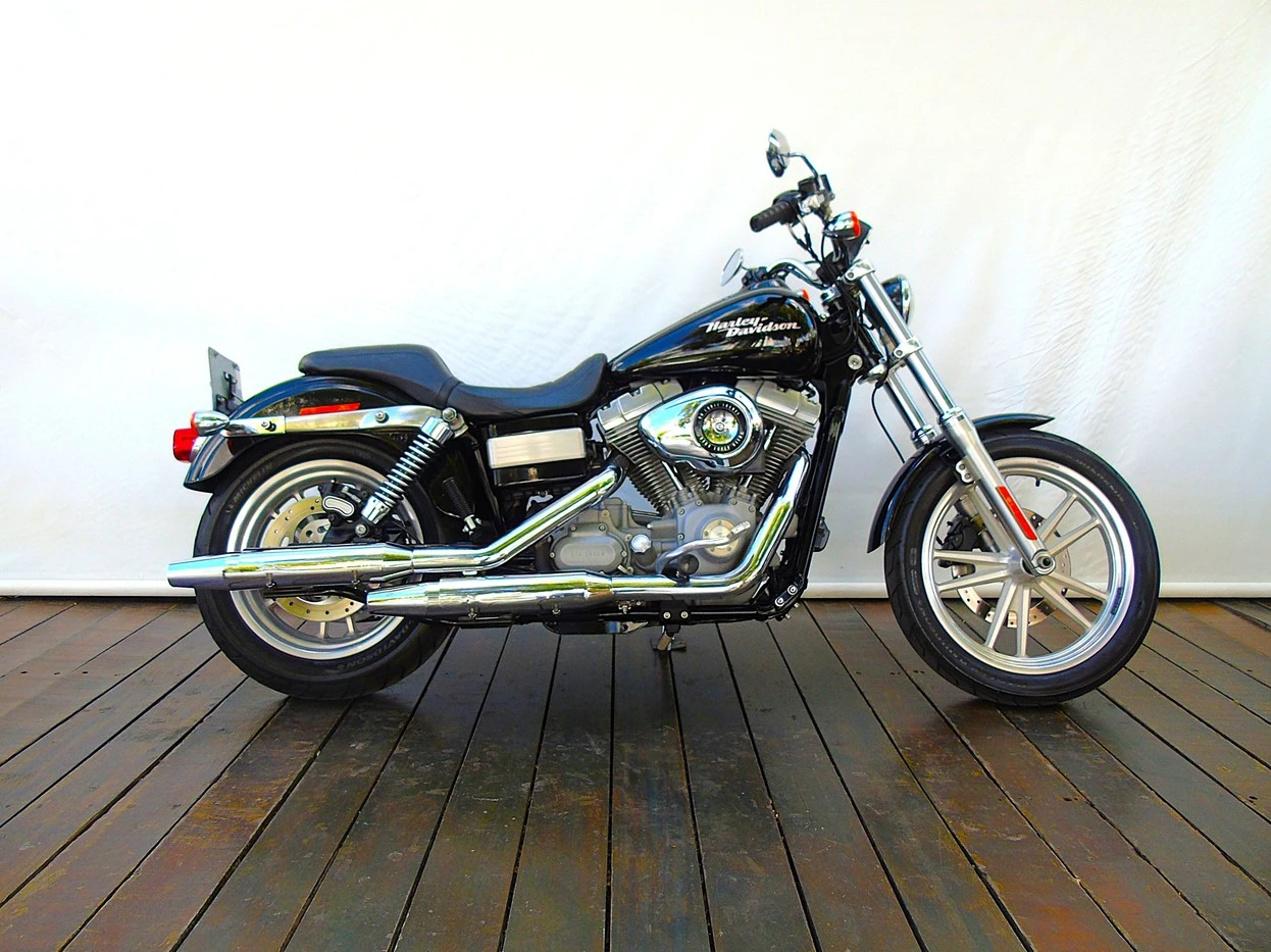 HARLEY-DAVIDSON DYNA SUPER GLIDE FXD