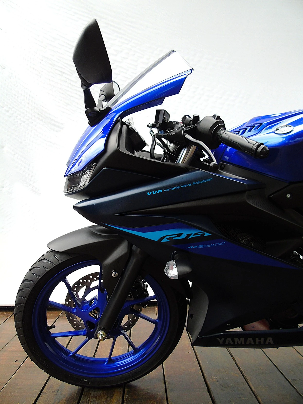 YAMAHA YZF R15