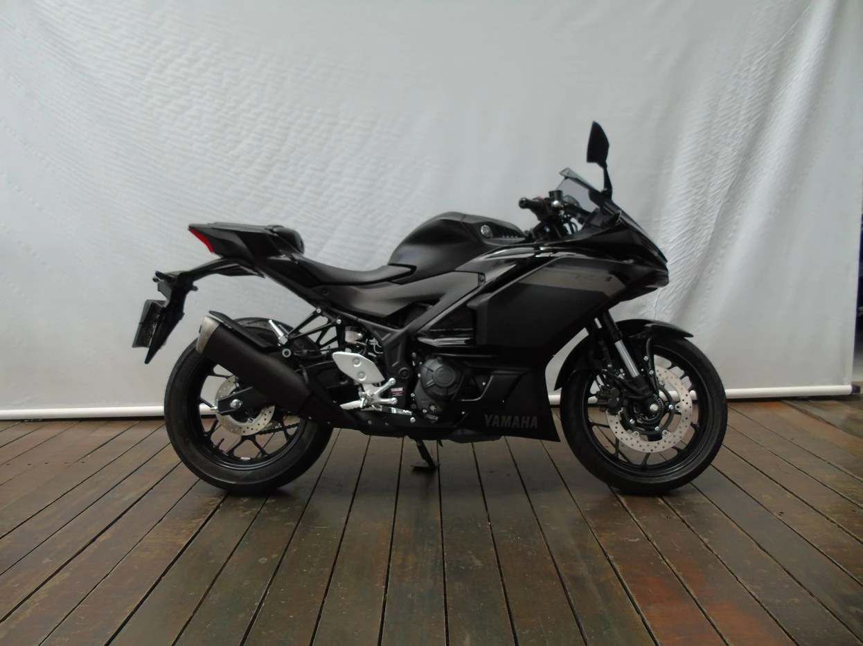 YAMAHA YZF R3 ABS CONNECTED