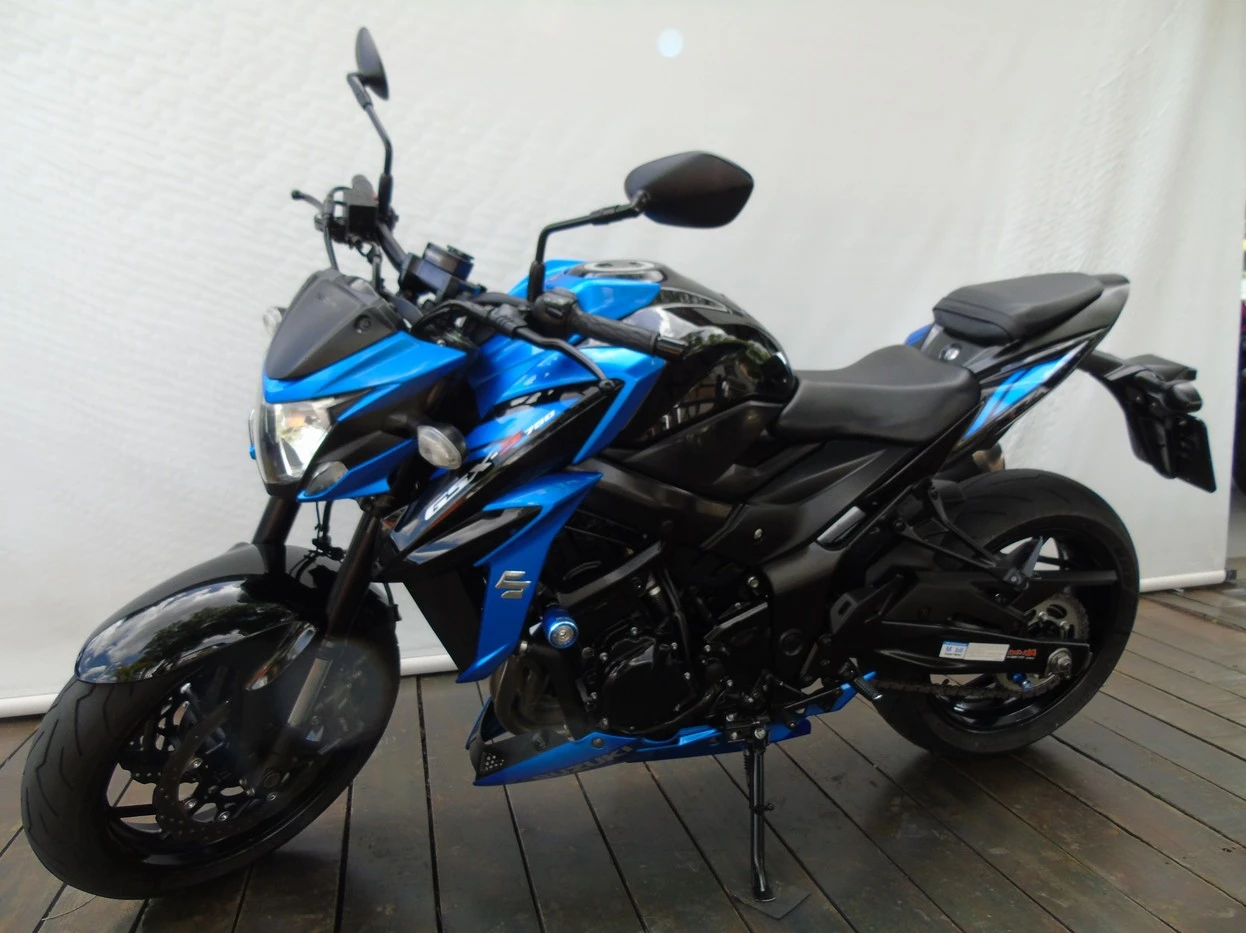 SUZUKI GSX S 750A