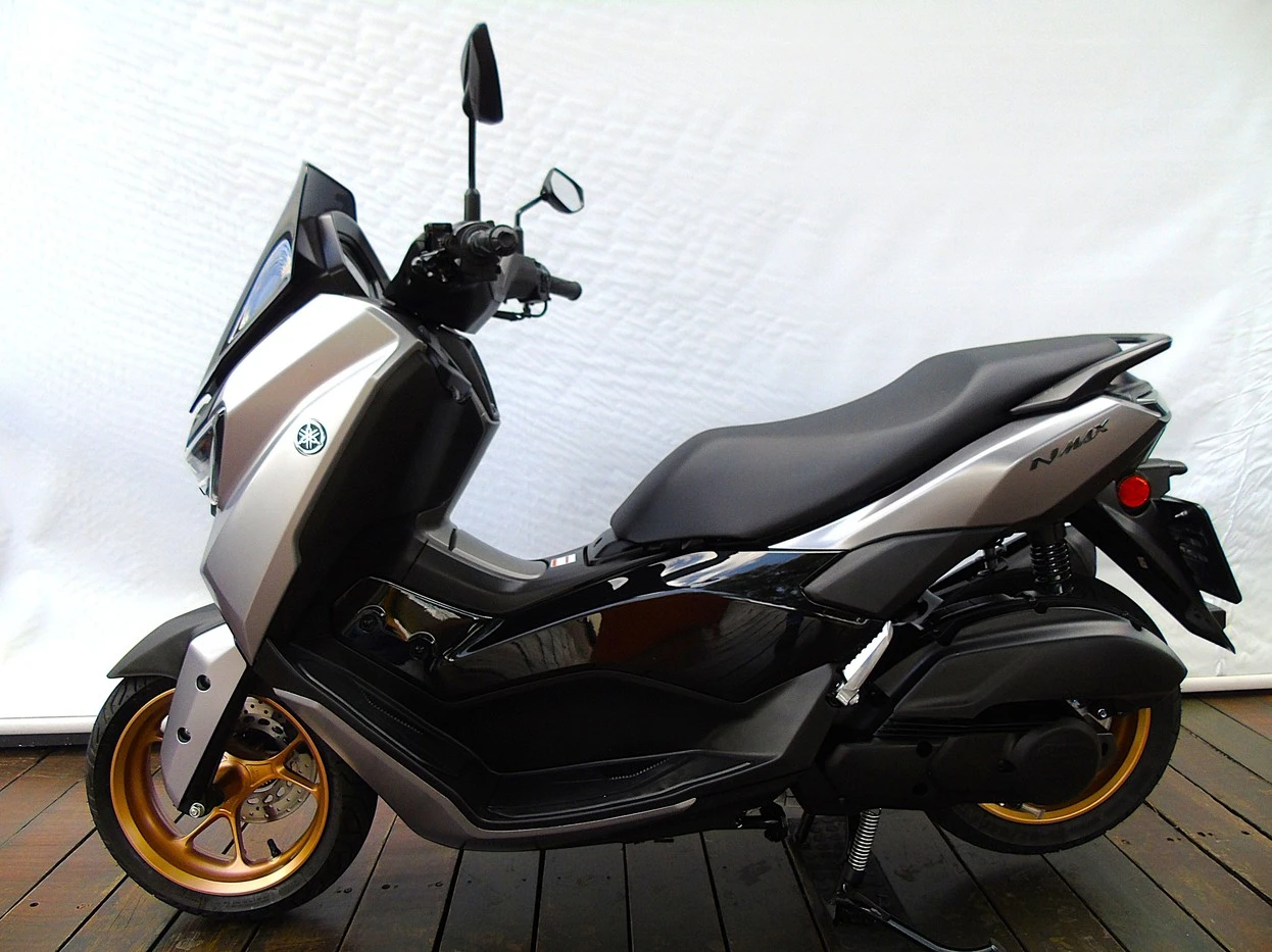 YAMAHA NMAX CONNECTED 160 ABS