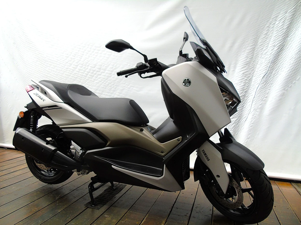 YAMAHA XMAX 250 CONNECTED ABS
