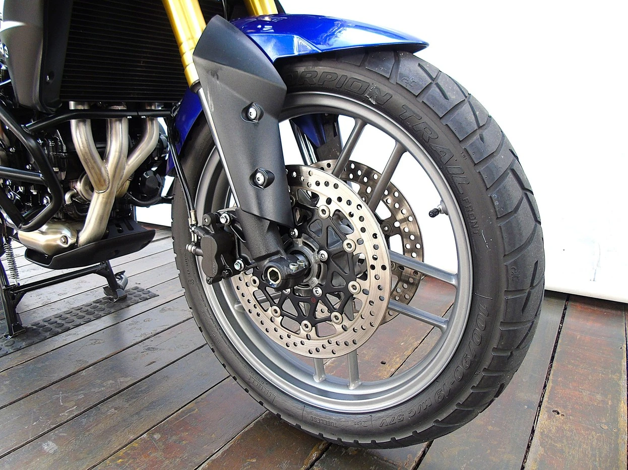TRIUMPH TIGER 800 ABS