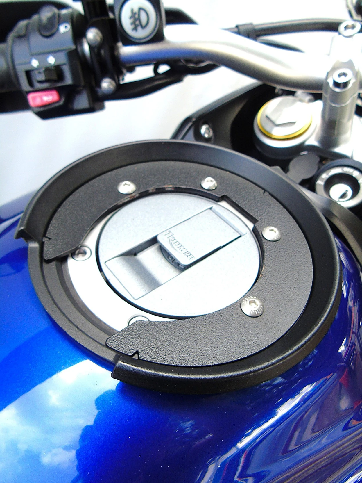 TRIUMPH TIGER 800 ABS