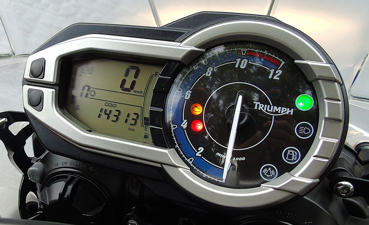 TRIUMPH TIGER 800 ABS