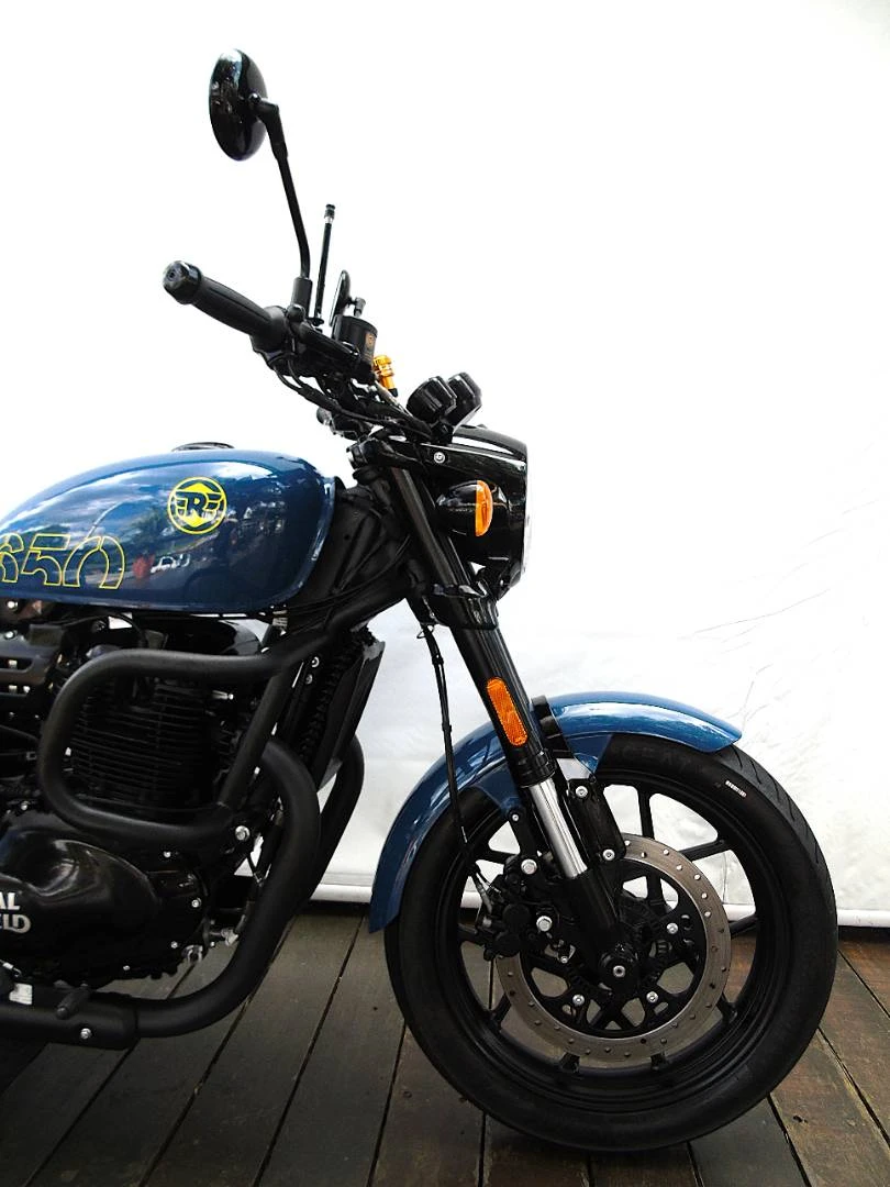 ROYAL ENFIELD SHOTGUN 650 STENCIL WHITE