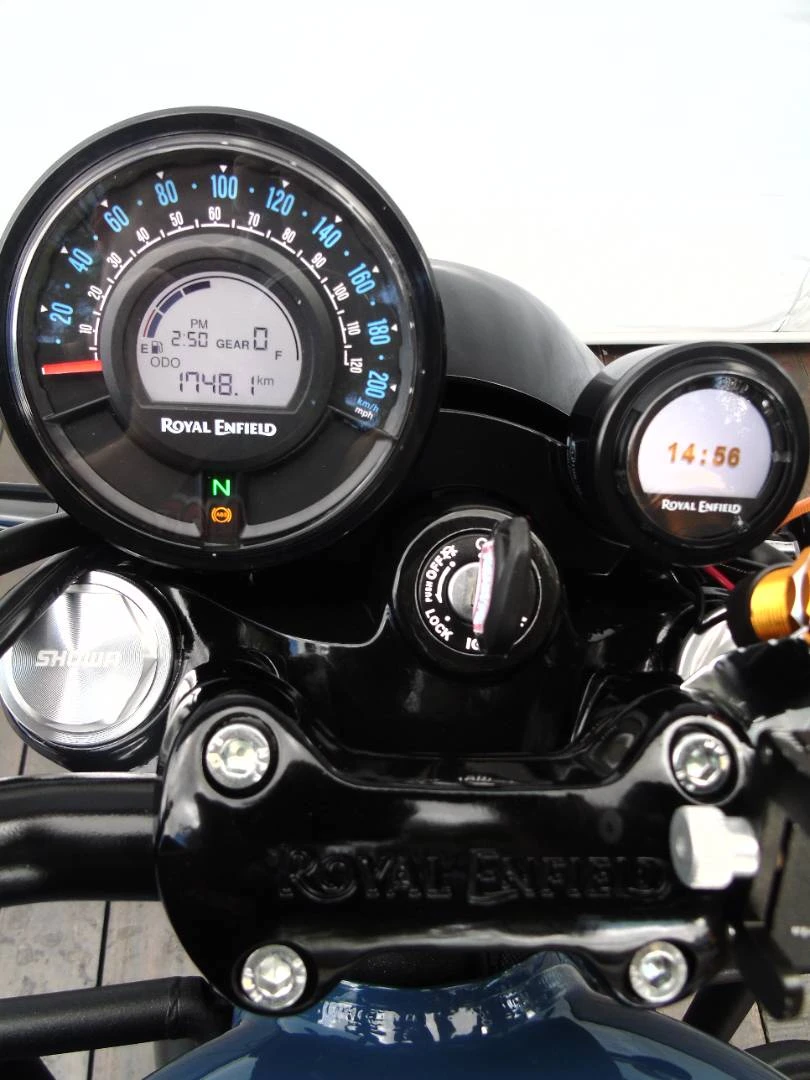 ROYAL ENFIELD SHOTGUN 650 STENCIL WHITE