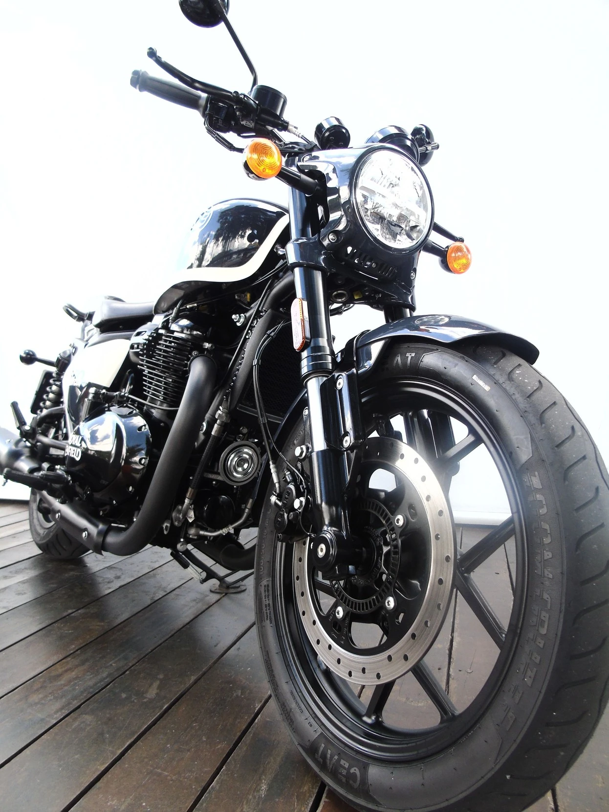 ROYAL ENFIELD SHOTGUN 650 STENCIL WHITE