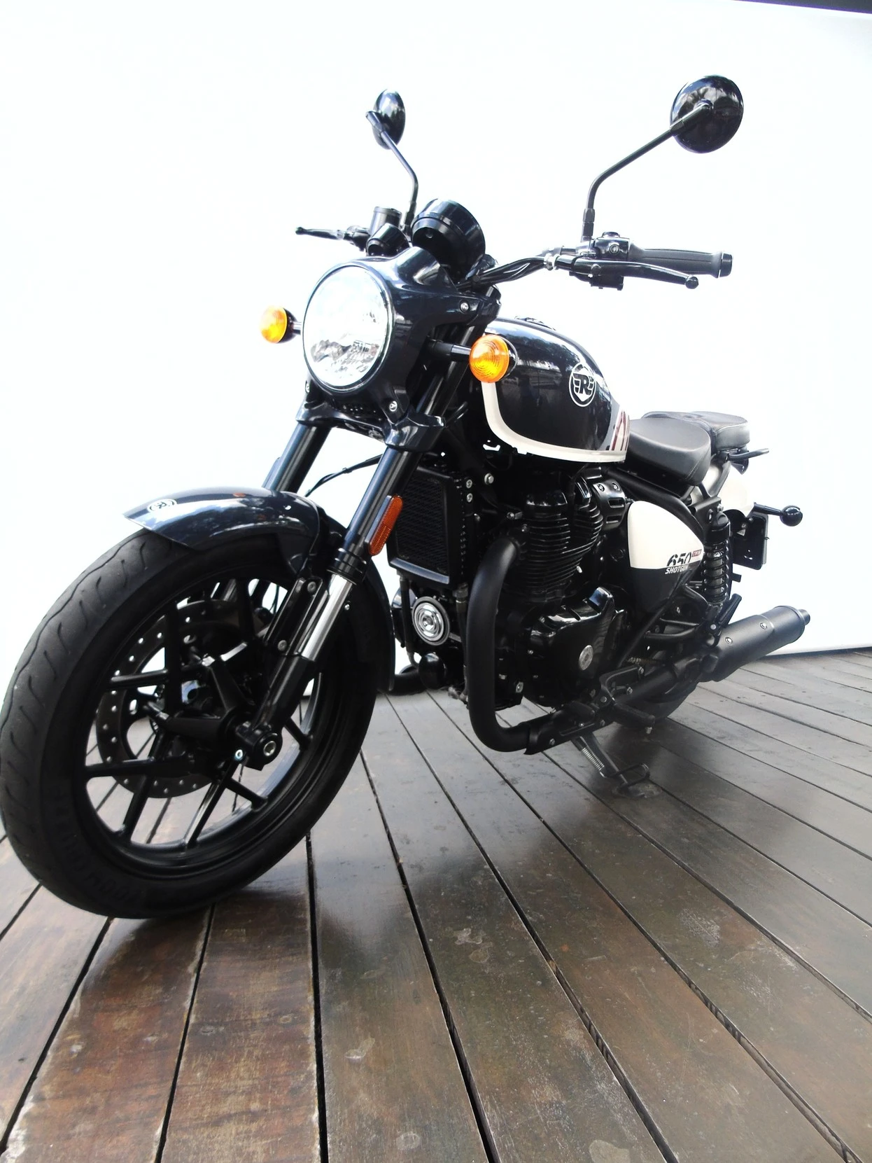 ROYAL ENFIELD SHOTGUN 650 STENCIL WHITE