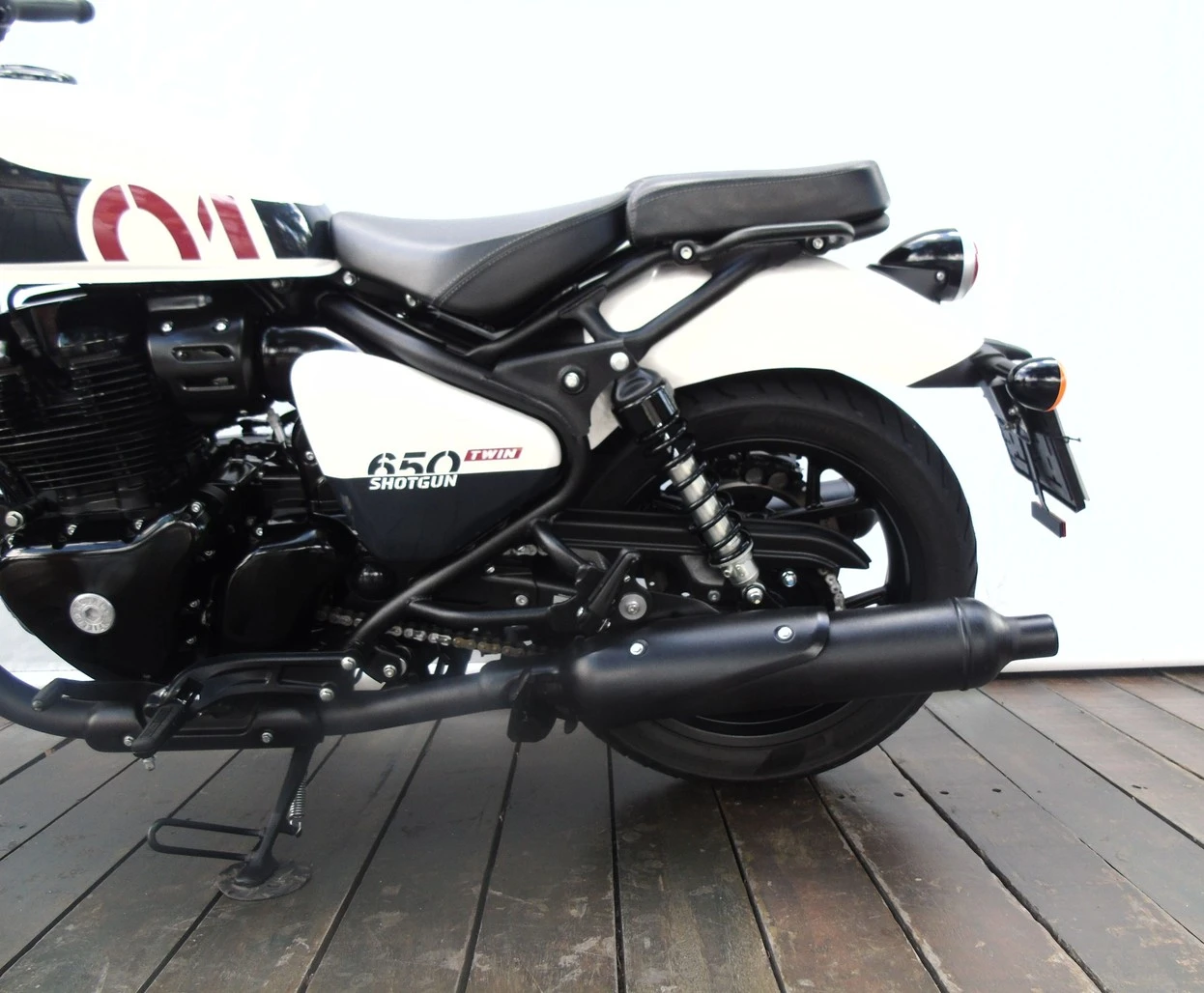 ROYAL ENFIELD SHOTGUN 650 STENCIL WHITE