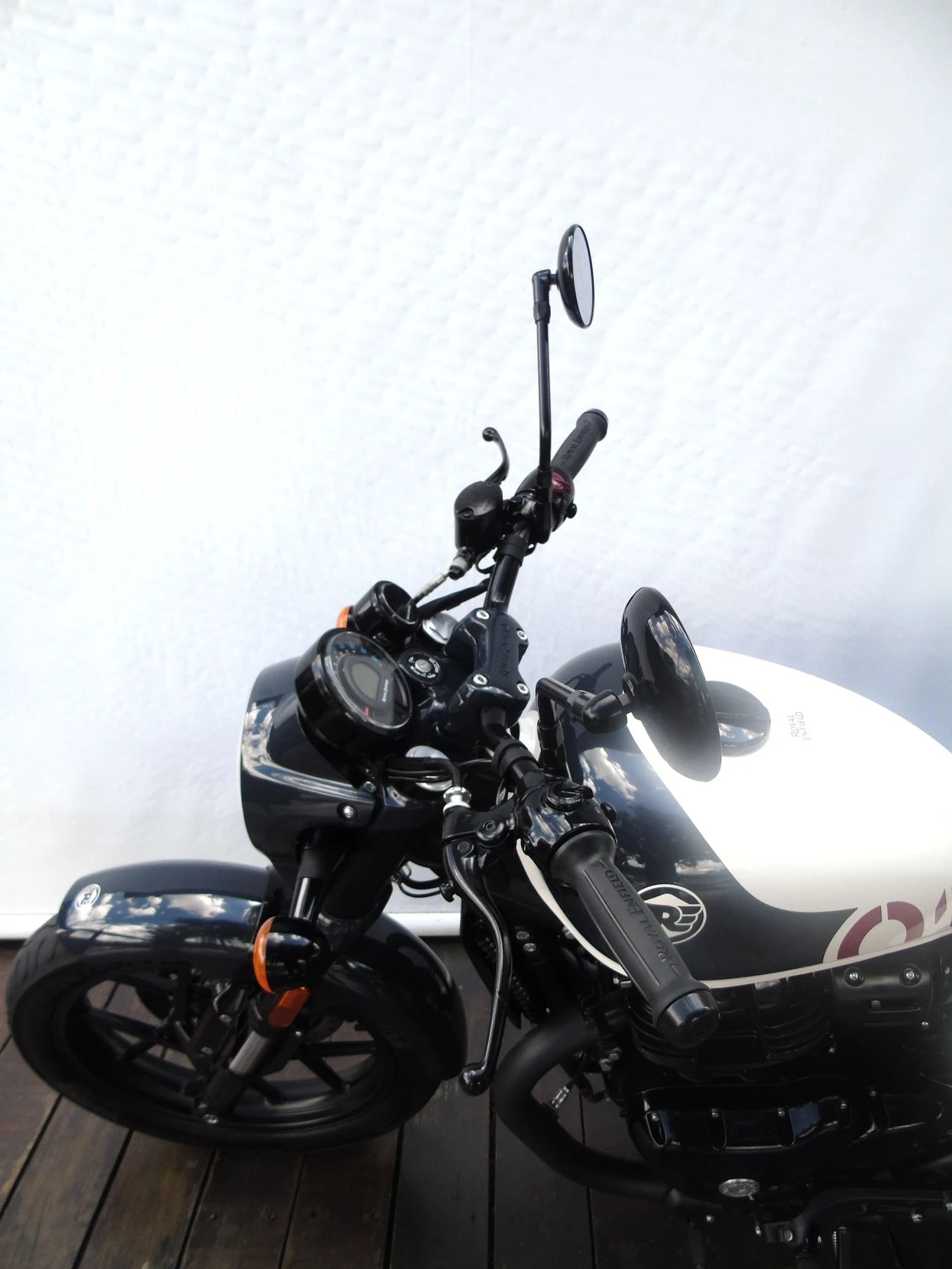 ROYAL ENFIELD SHOTGUN 650 STENCIL WHITE