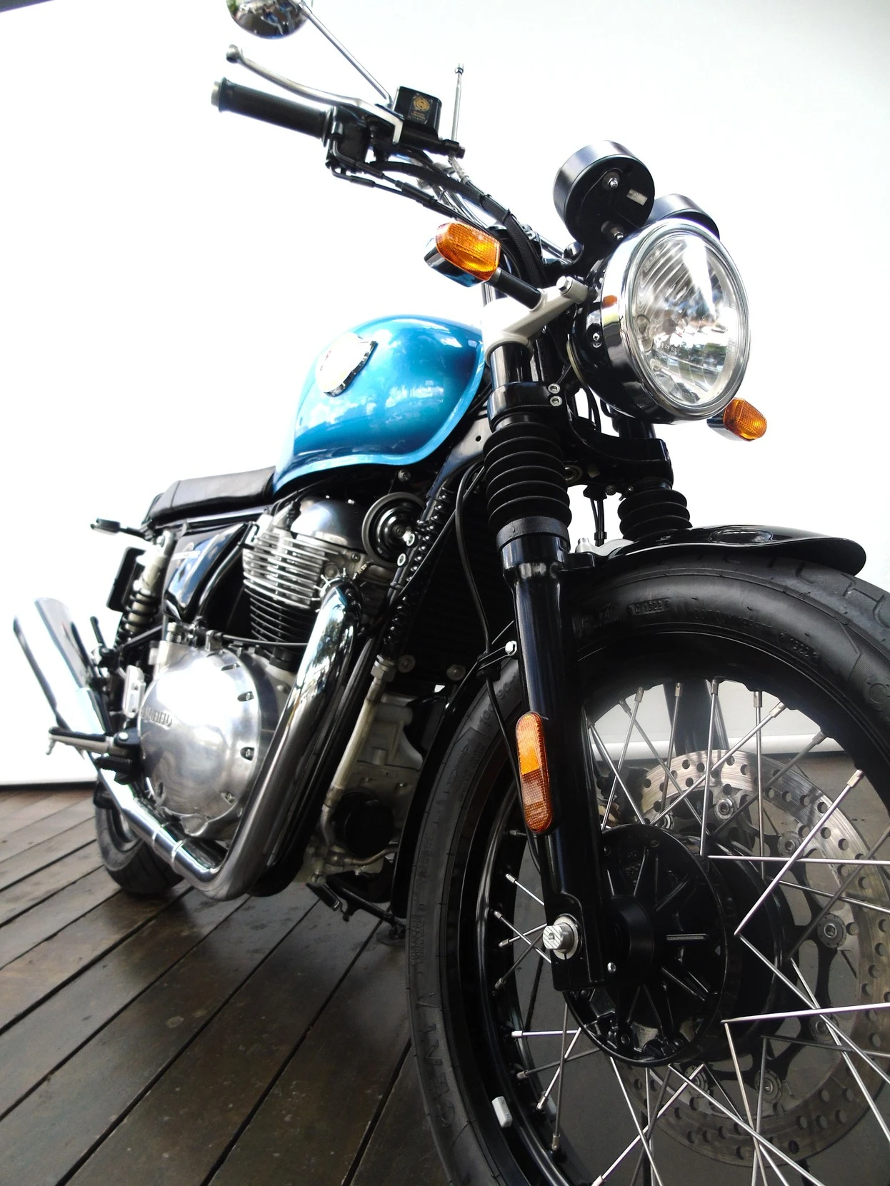 ROYAL ENFIELD INTERCEPTOR 