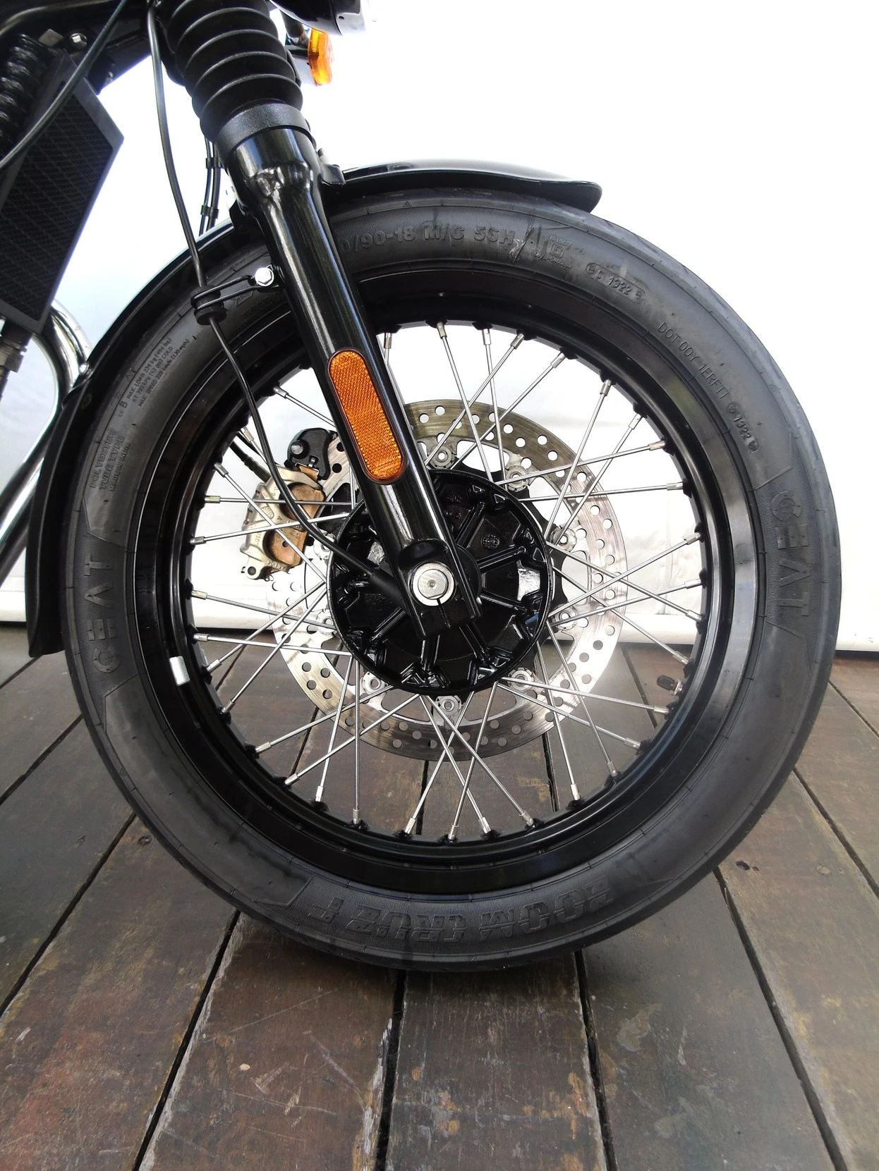 ROYAL ENFIELD INTERCEPTOR 