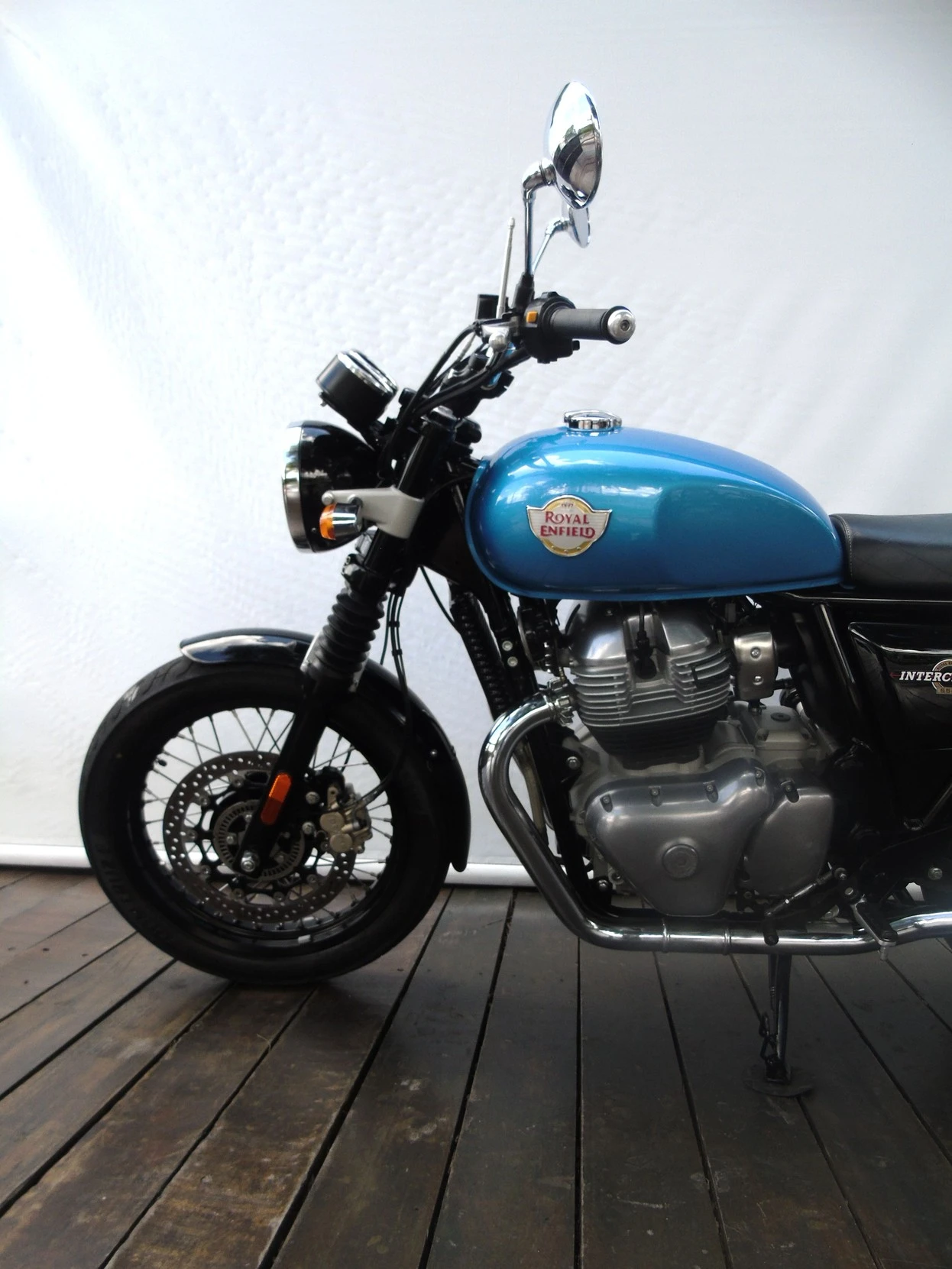 ROYAL ENFIELD INTERCEPTOR 