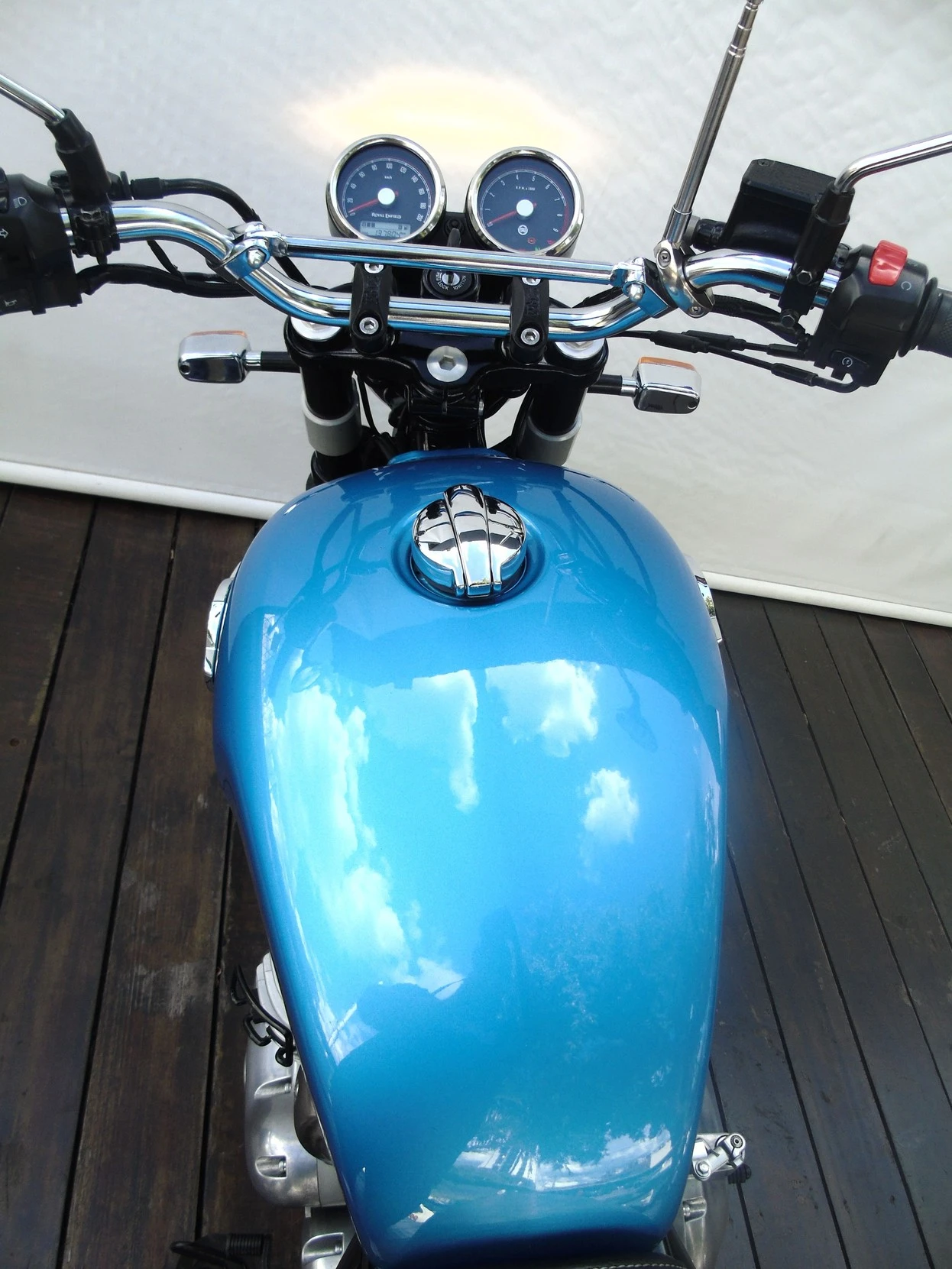 ROYAL ENFIELD INTERCEPTOR 