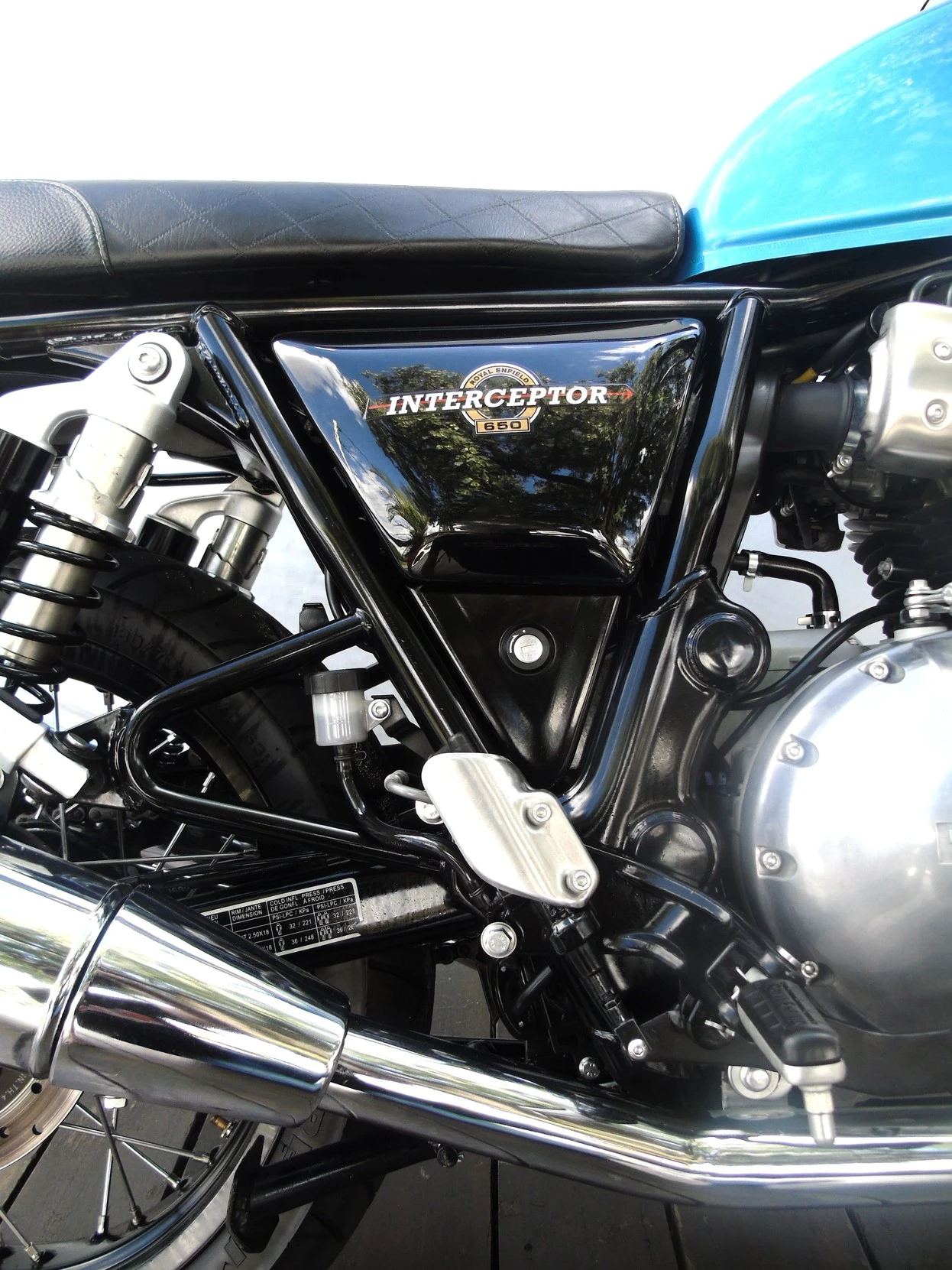 ROYAL ENFIELD INTERCEPTOR 