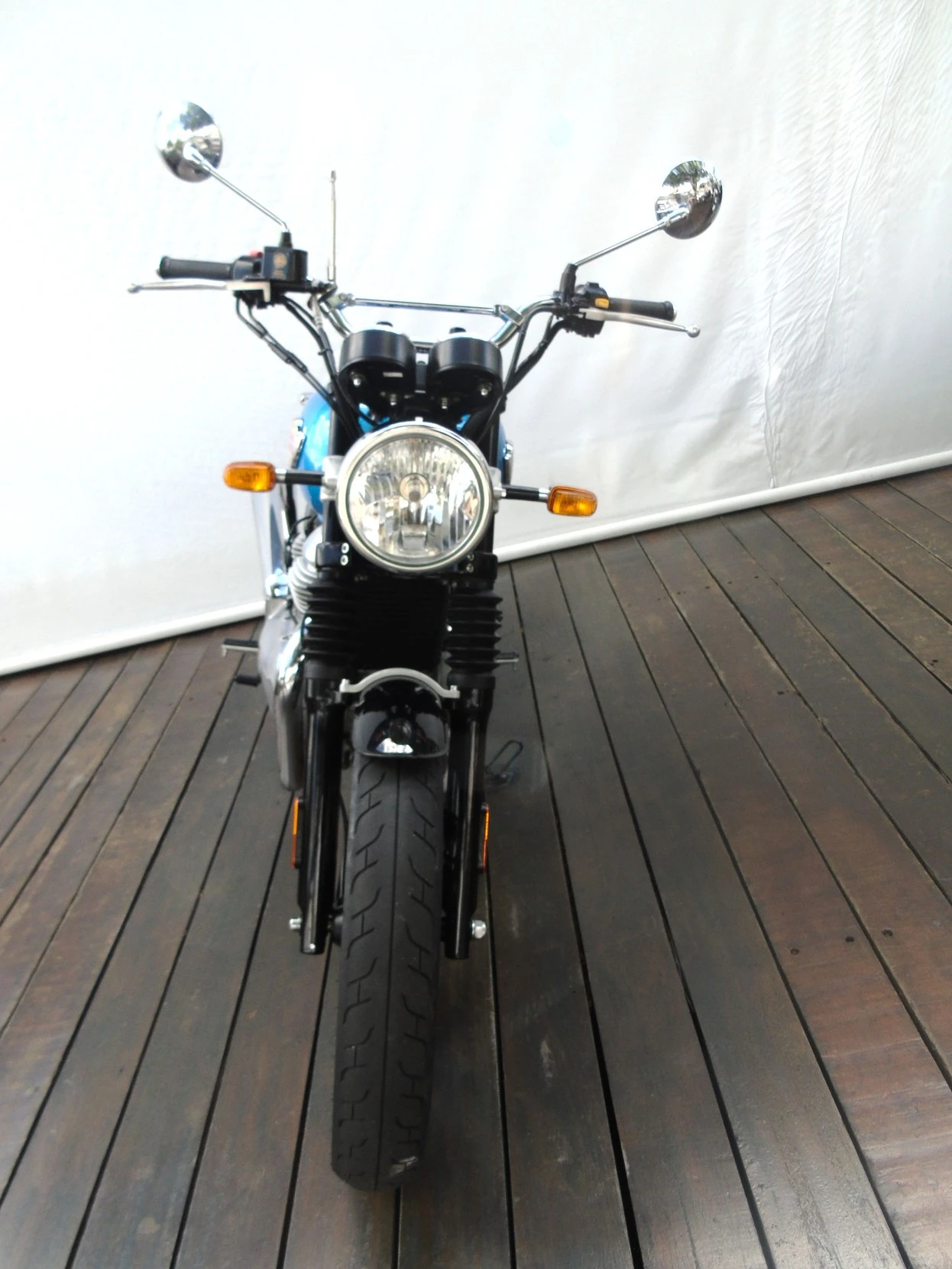 ROYAL ENFIELD INTERCEPTOR 